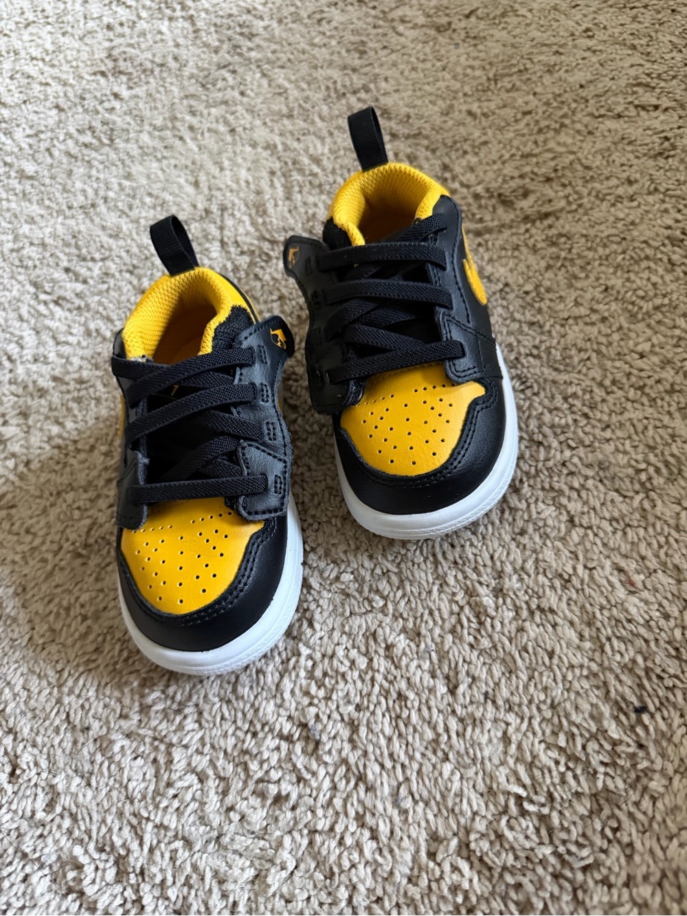 Jordan Kids Black and Yellow Low-Top Sneakers